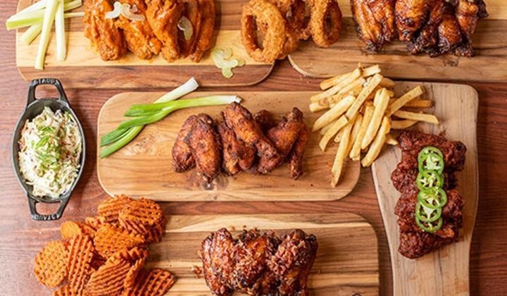 Smokey Bones'